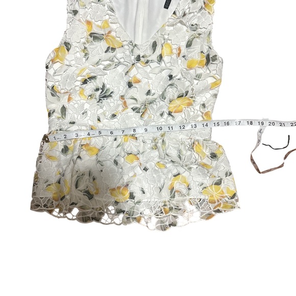 White House Black Market white lemon Lace top sz 6 blouse peplum Mediterranean - Picture 6 of 8